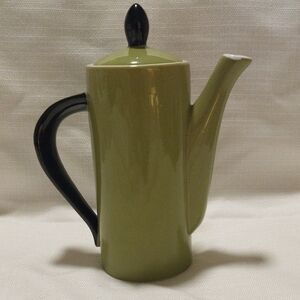California Pantry Avacado Green Ceramic Teapot